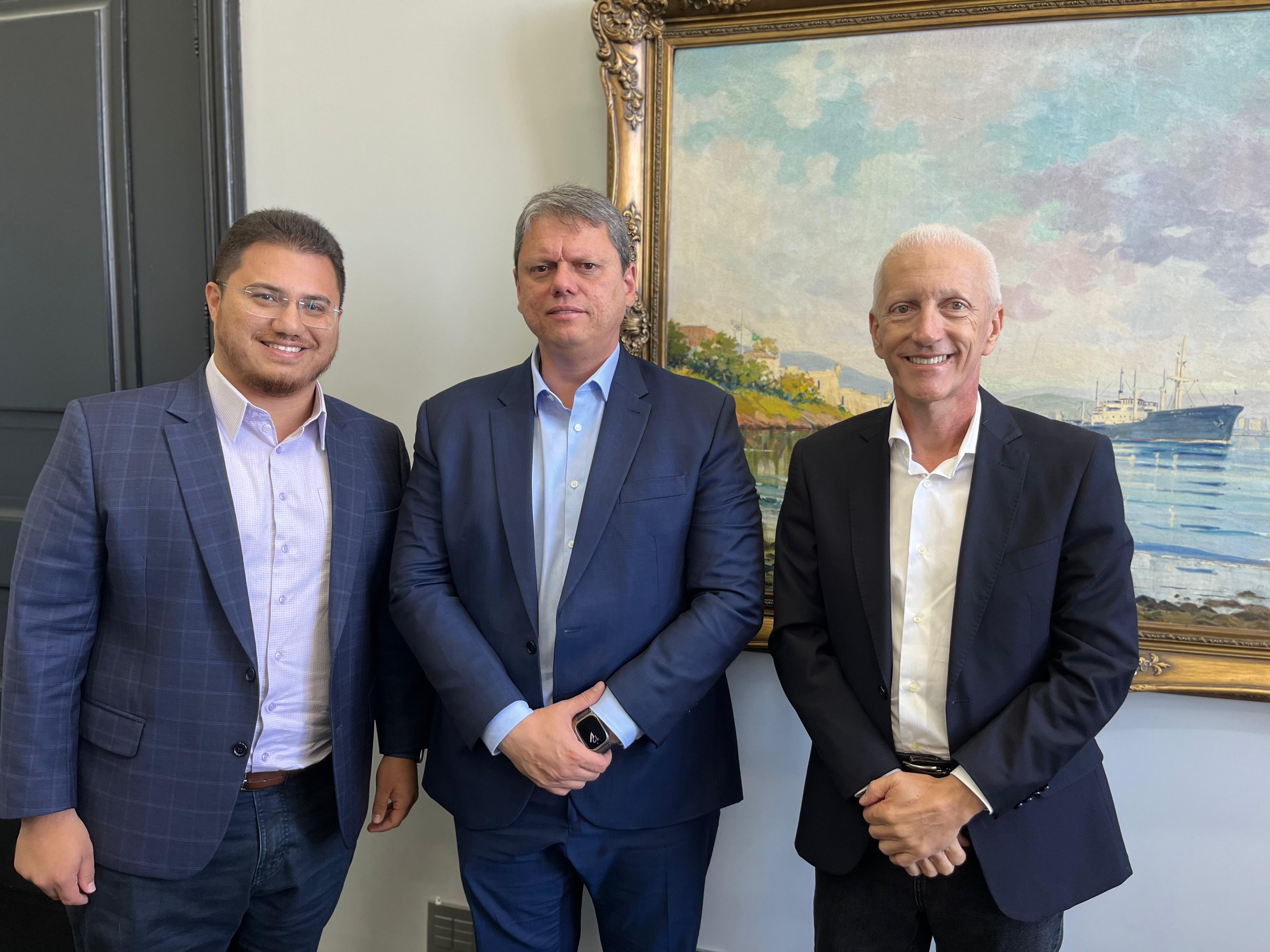 Mangini com o Governador Tarcísio e o Deputado Rodrigo Moraes